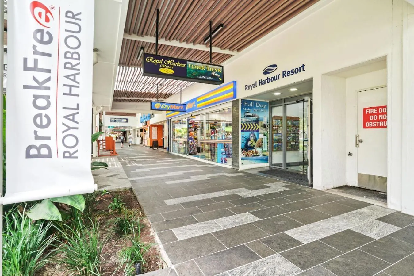Tropical Tides At Cairns Esplanade Apartment Australia